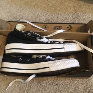 New Black high tops Chuck Taylor converse